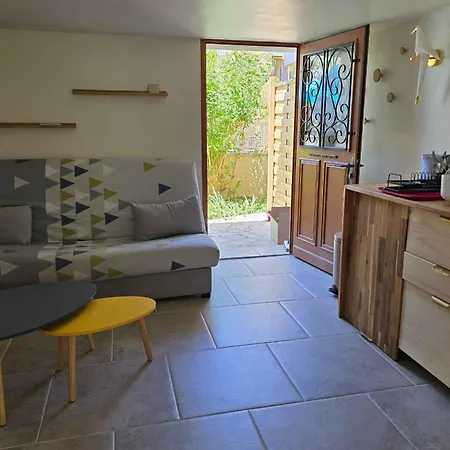 Charming Near Center Train Station Nimes
