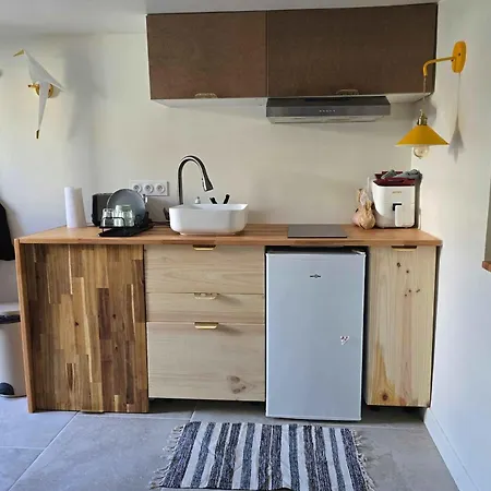 Charming Near Center Train Station Apartamento Nimes